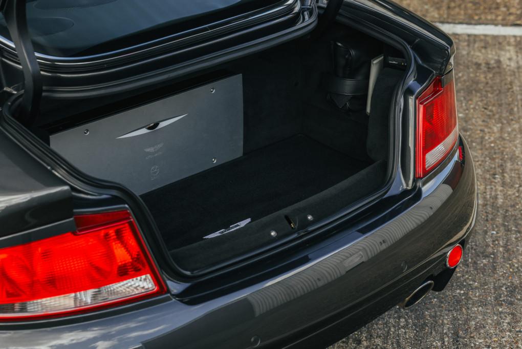 2004 Aston Martin Vanquish