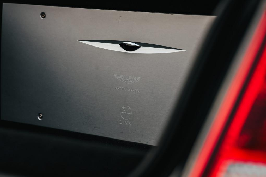 2004 Aston Martin Vanquish