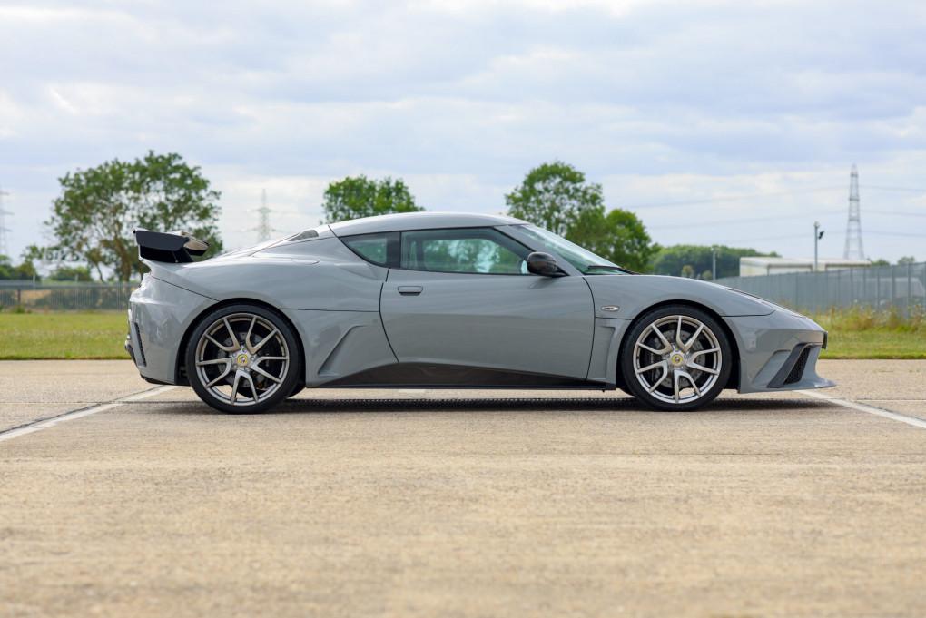 2017 Lotus Evora 