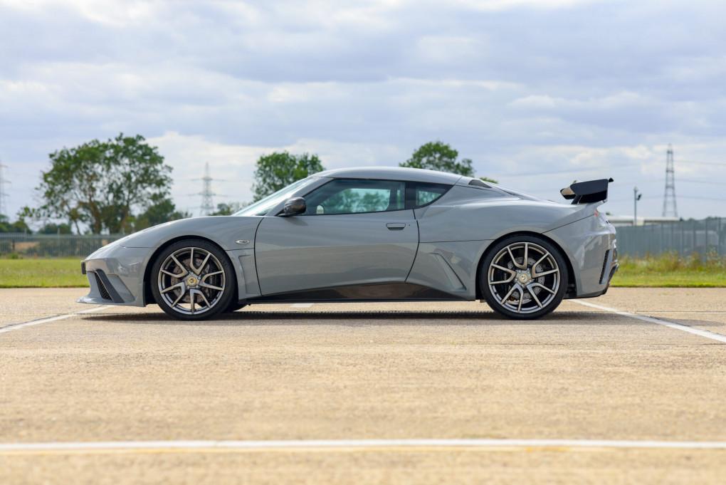 2017 Lotus Evora 