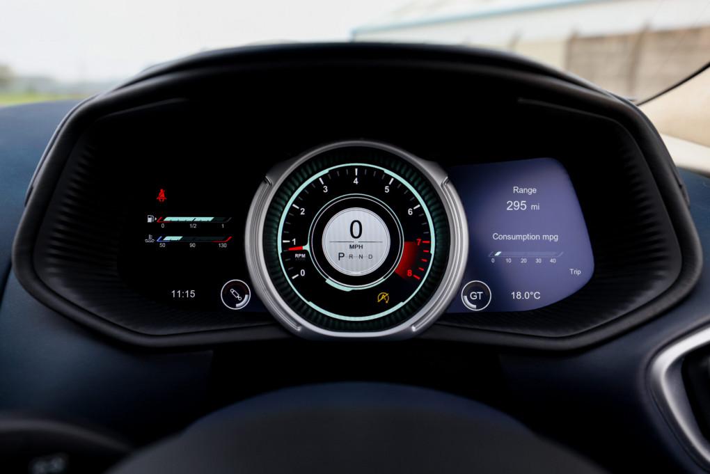 2016 Aston Martin DB11