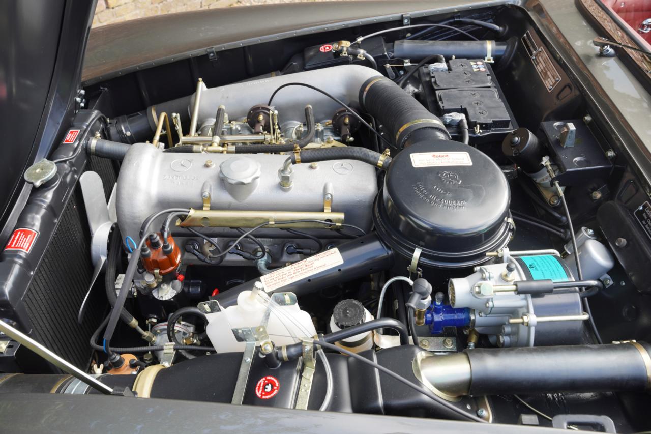 1960 Mercedes - Benz Mercedes Benz 190 SL Roadster &ldquo;Comprehensively restored&rdquo;