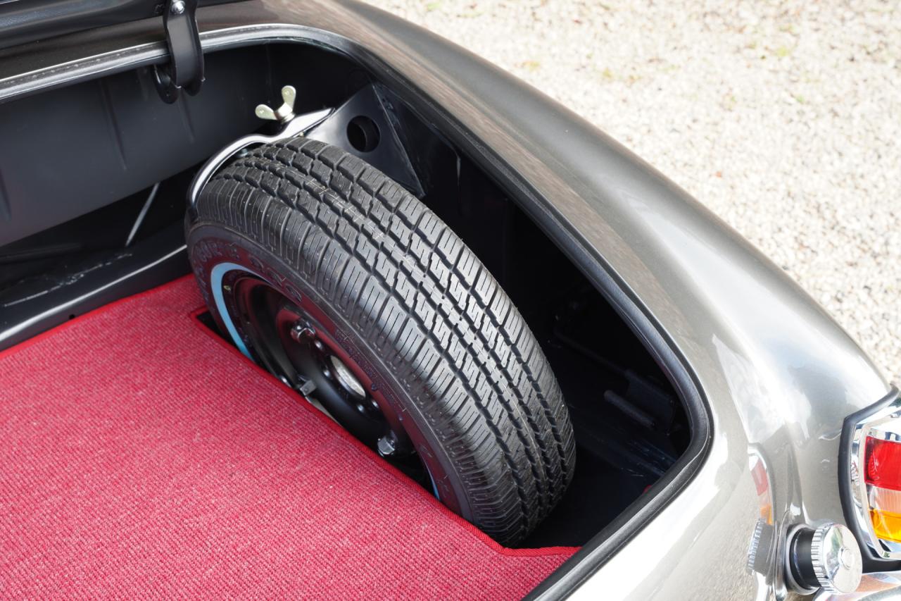 1960 Mercedes - Benz Mercedes Benz 190 SL Roadster &ldquo;Comprehensively restored&rdquo;