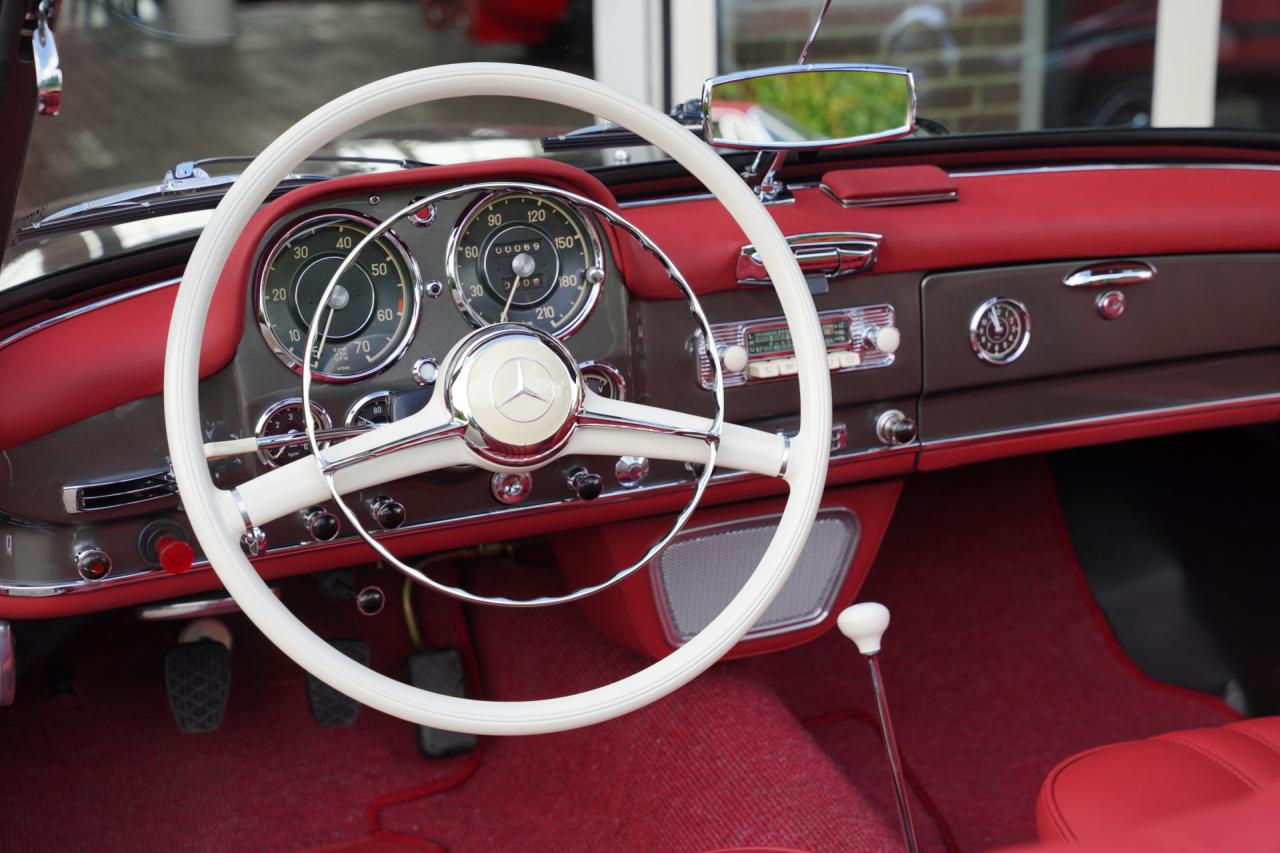 1960 Mercedes - Benz Mercedes Benz 190 SL Roadster &ldquo;Comprehensively restored&rdquo;
