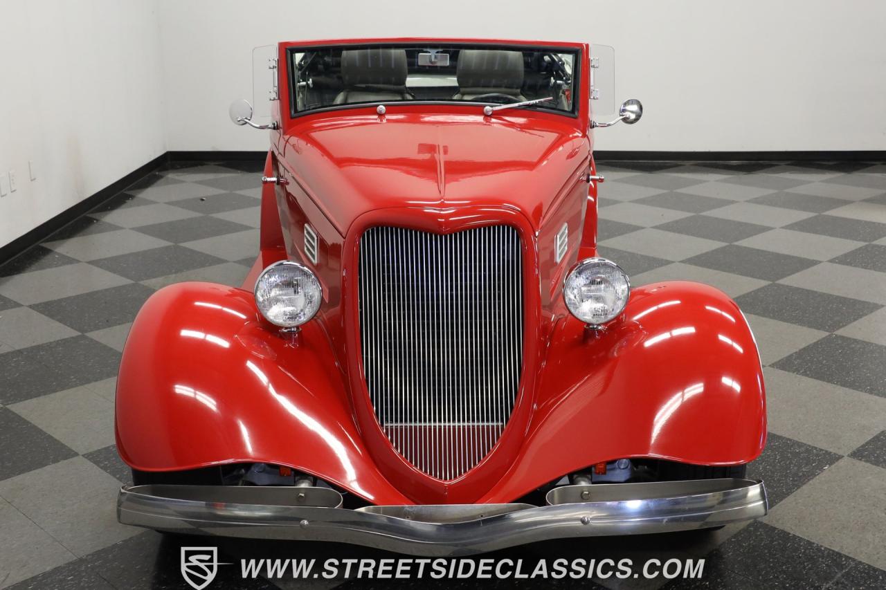 1934 Ford Cabriolet