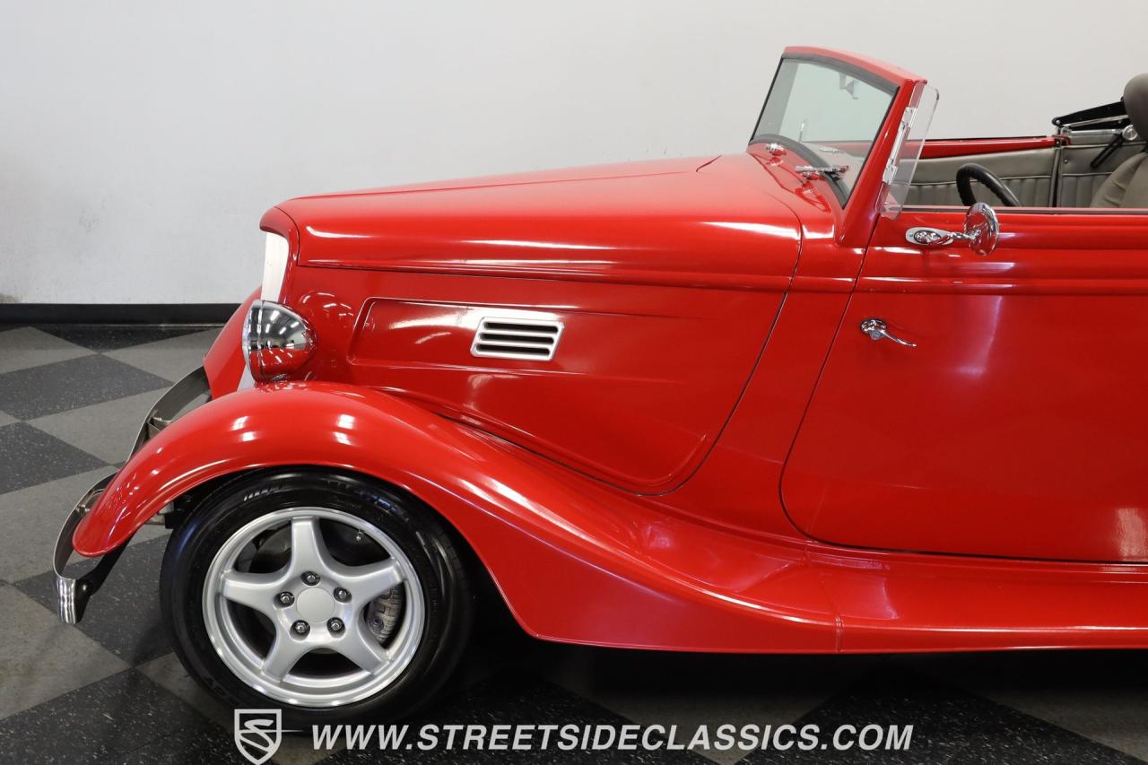 1934 Ford Cabriolet