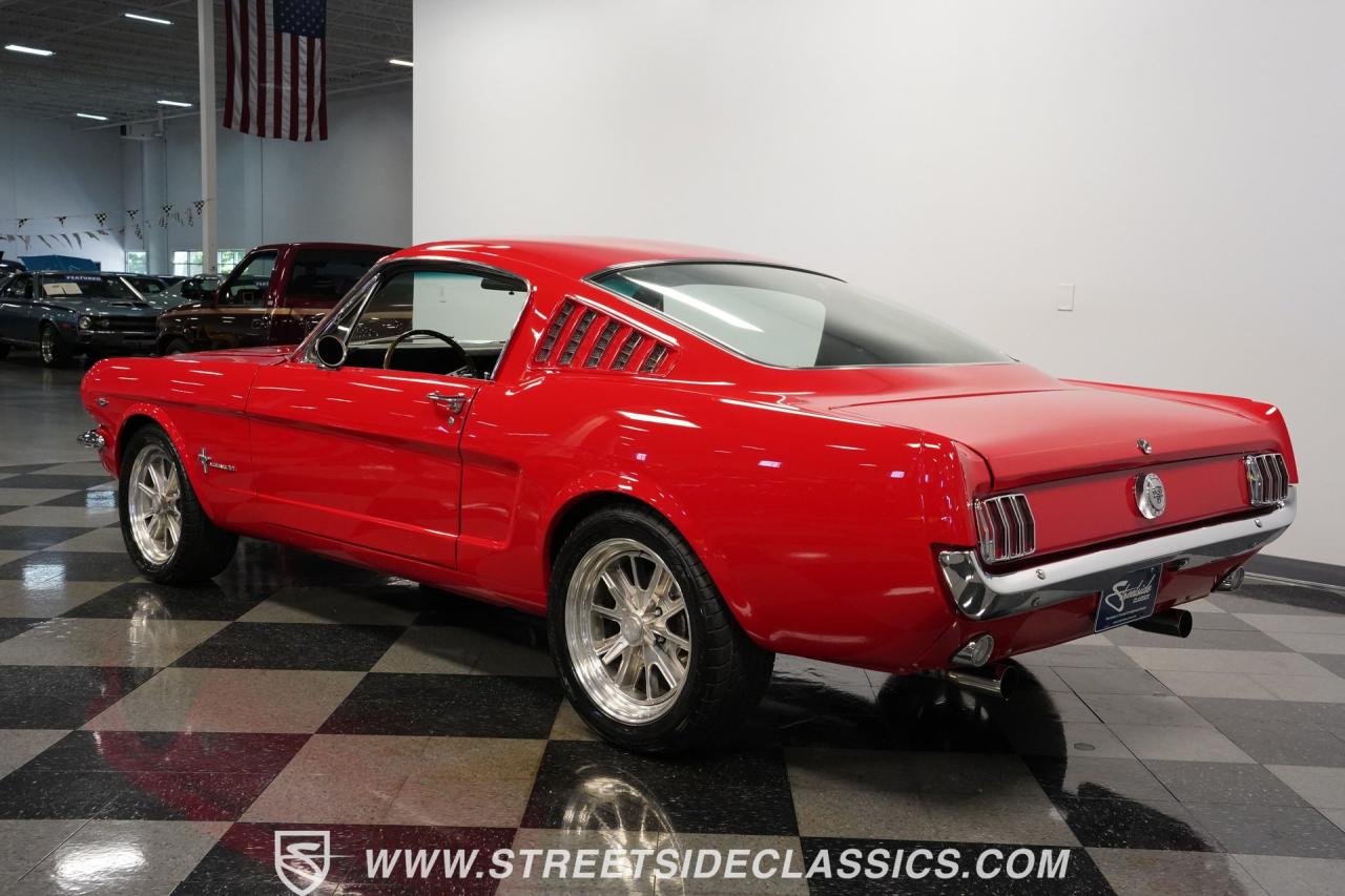 1966 Ford Mustang 2+2 Fastback Restomod