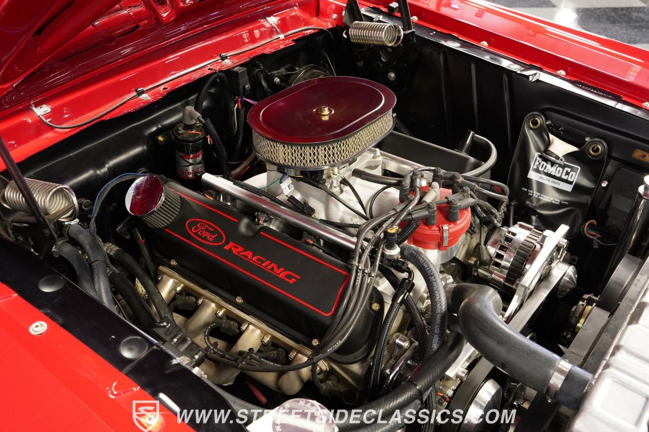 1966 Ford Mustang 2+2 Fastback Restomod