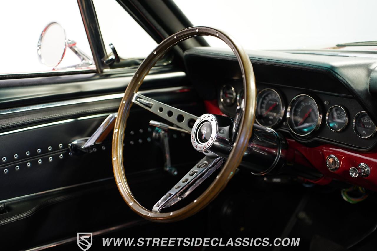 1966 Ford Mustang 2+2 Fastback Restomod