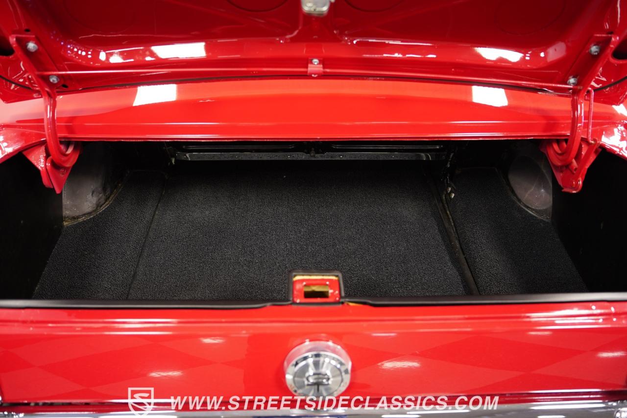 1966 Ford Mustang 2+2 Fastback Restomod