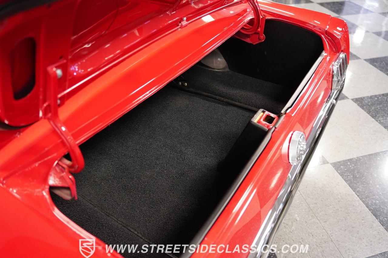 1966 Ford Mustang 2+2 Fastback Restomod