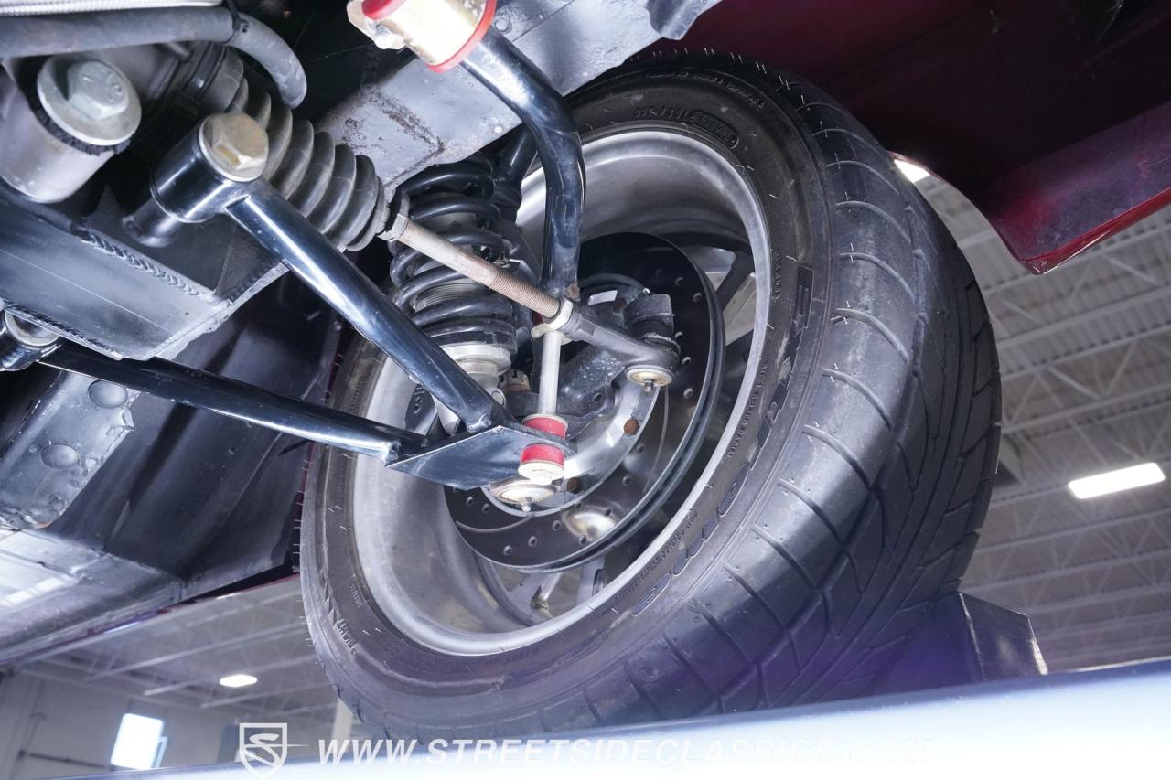 1966 Ford Mustang 2+2 Fastback Restomod