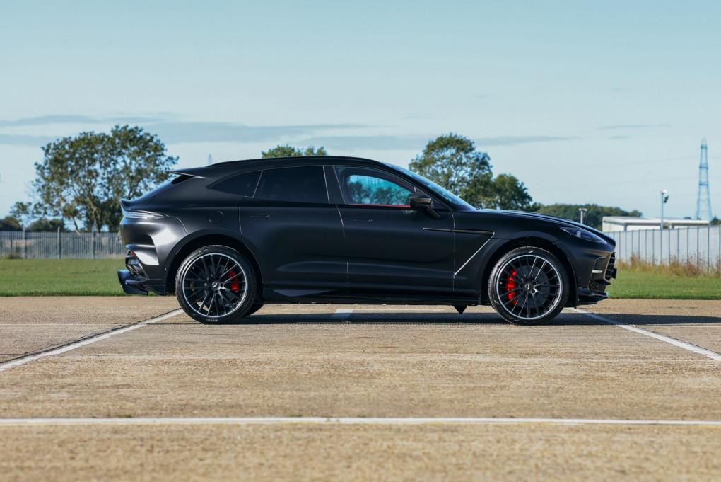 2023 Aston Martin DBX