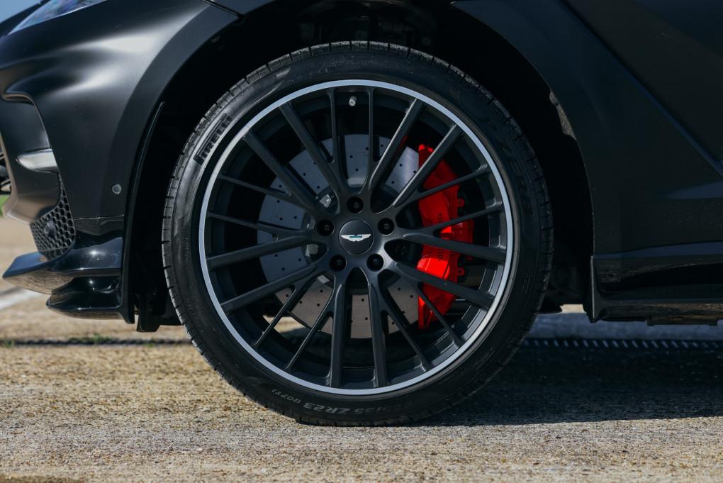 2023 Aston Martin DBX