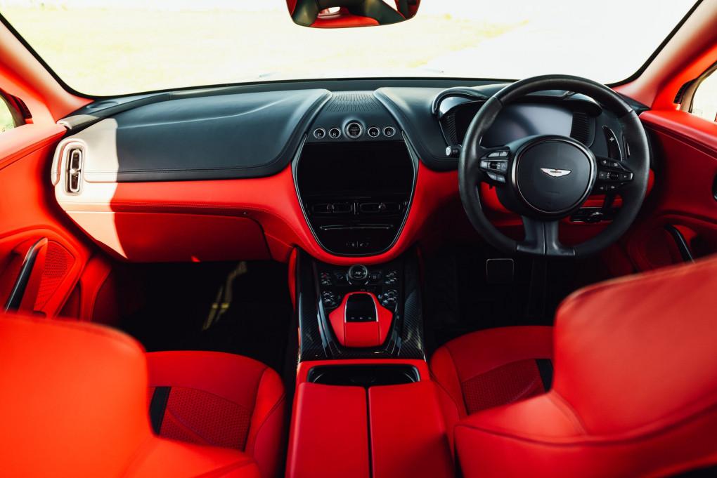 2023 Aston Martin DBX