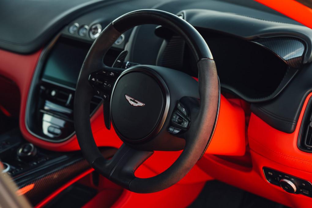 2023 Aston Martin DBX