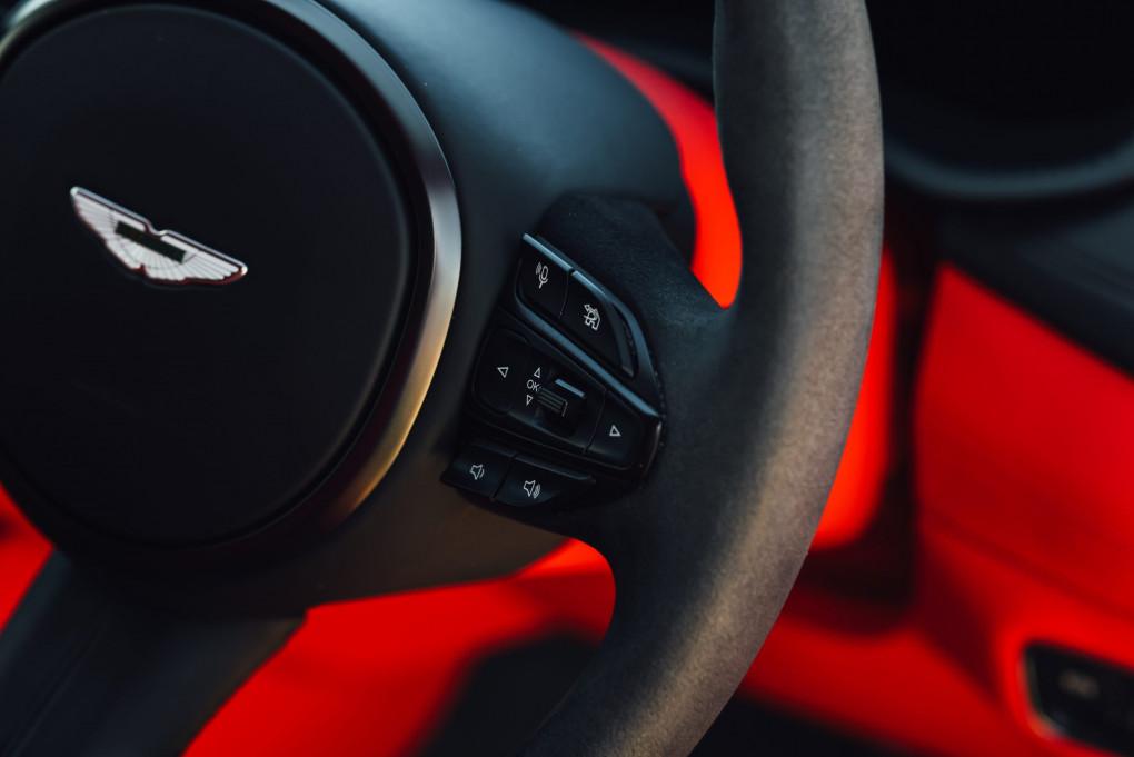 2023 Aston Martin DBX