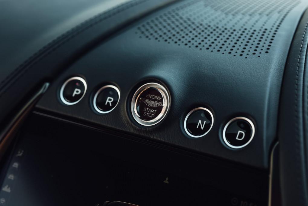 2023 Aston Martin DBX