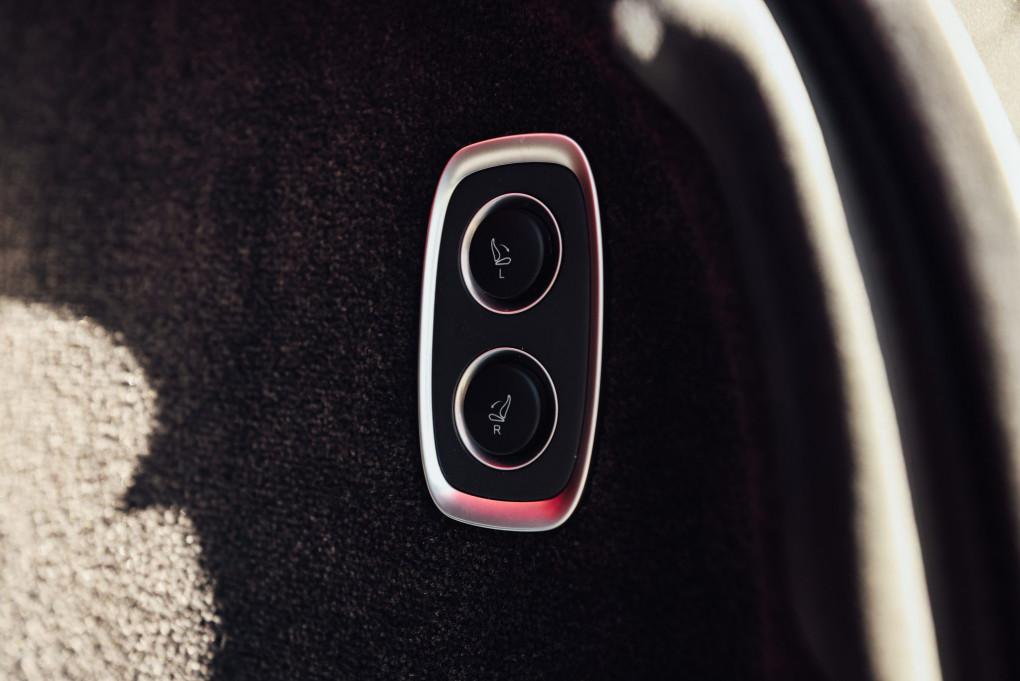 2023 Aston Martin DBX