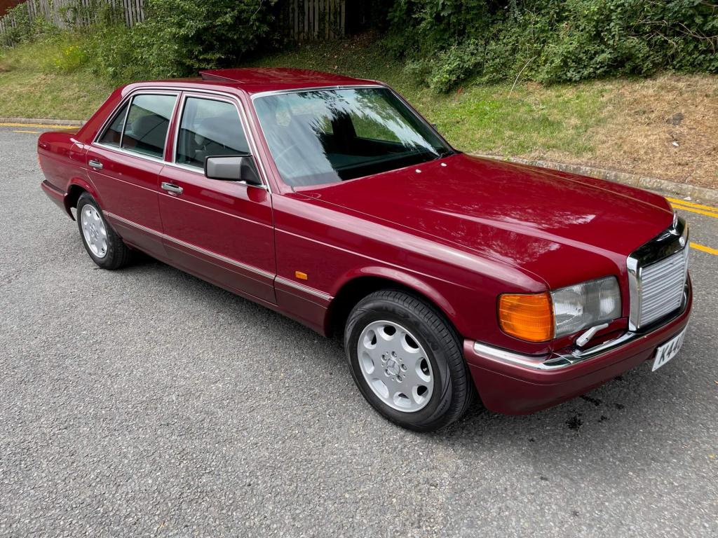 1992 Mercedes - Benz 300SE