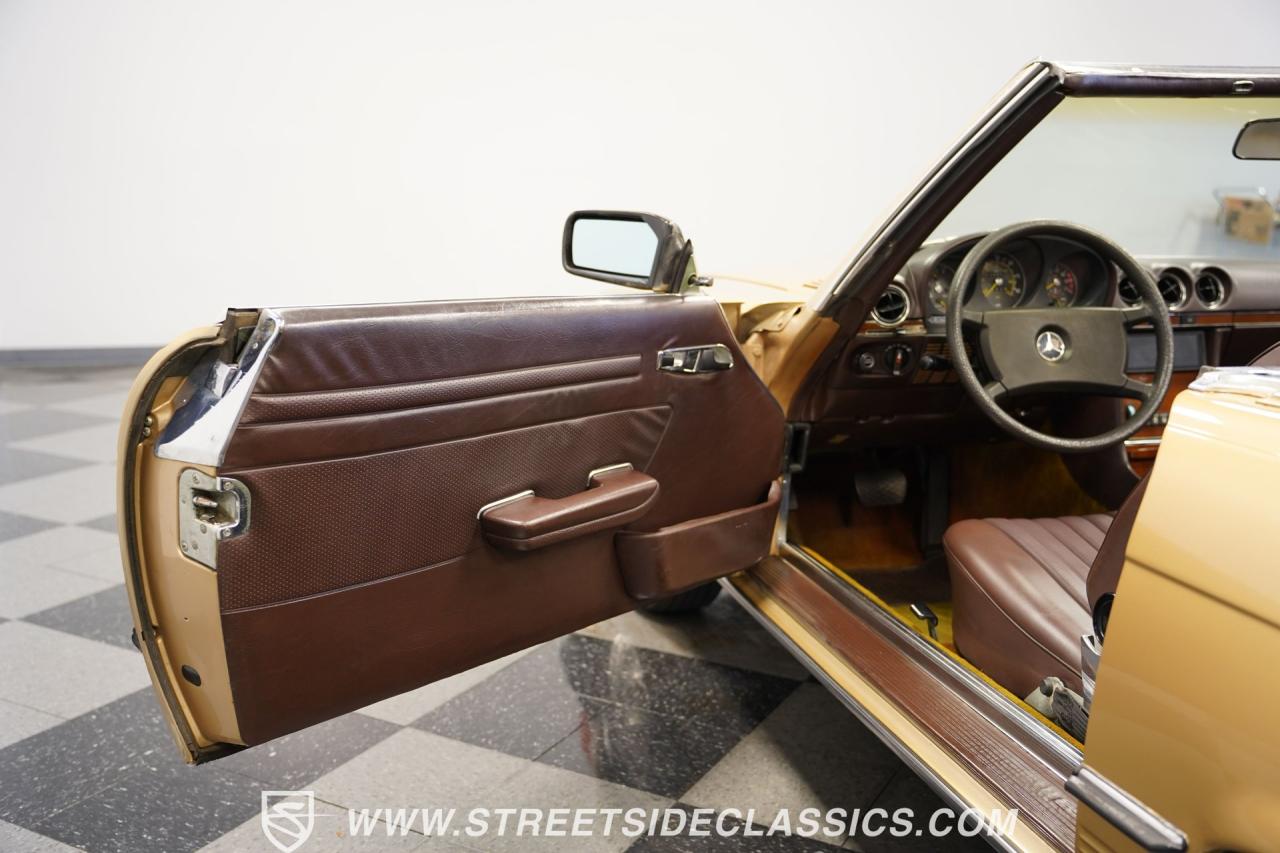 1982 Mercedes - Benz 380SL 107