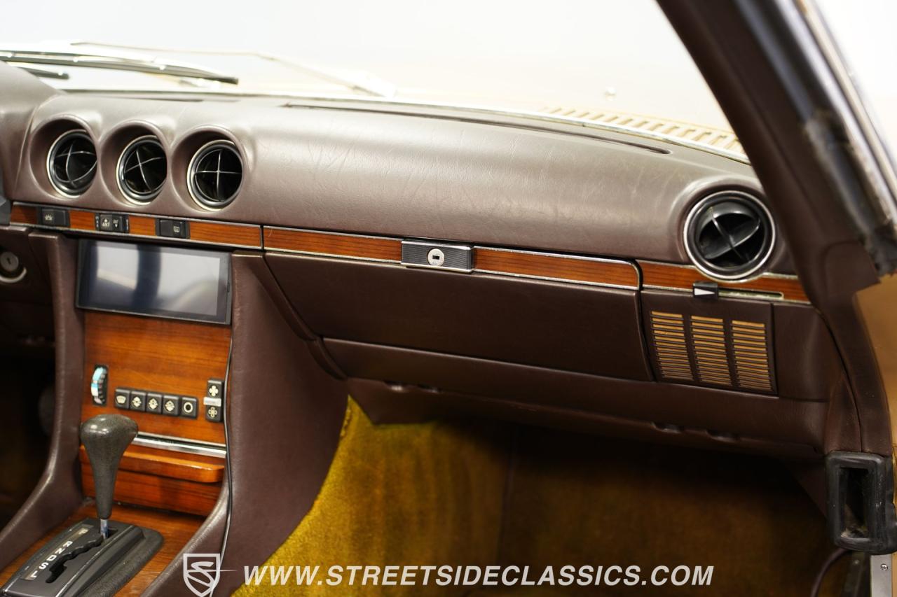 1982 Mercedes - Benz 380SL 107