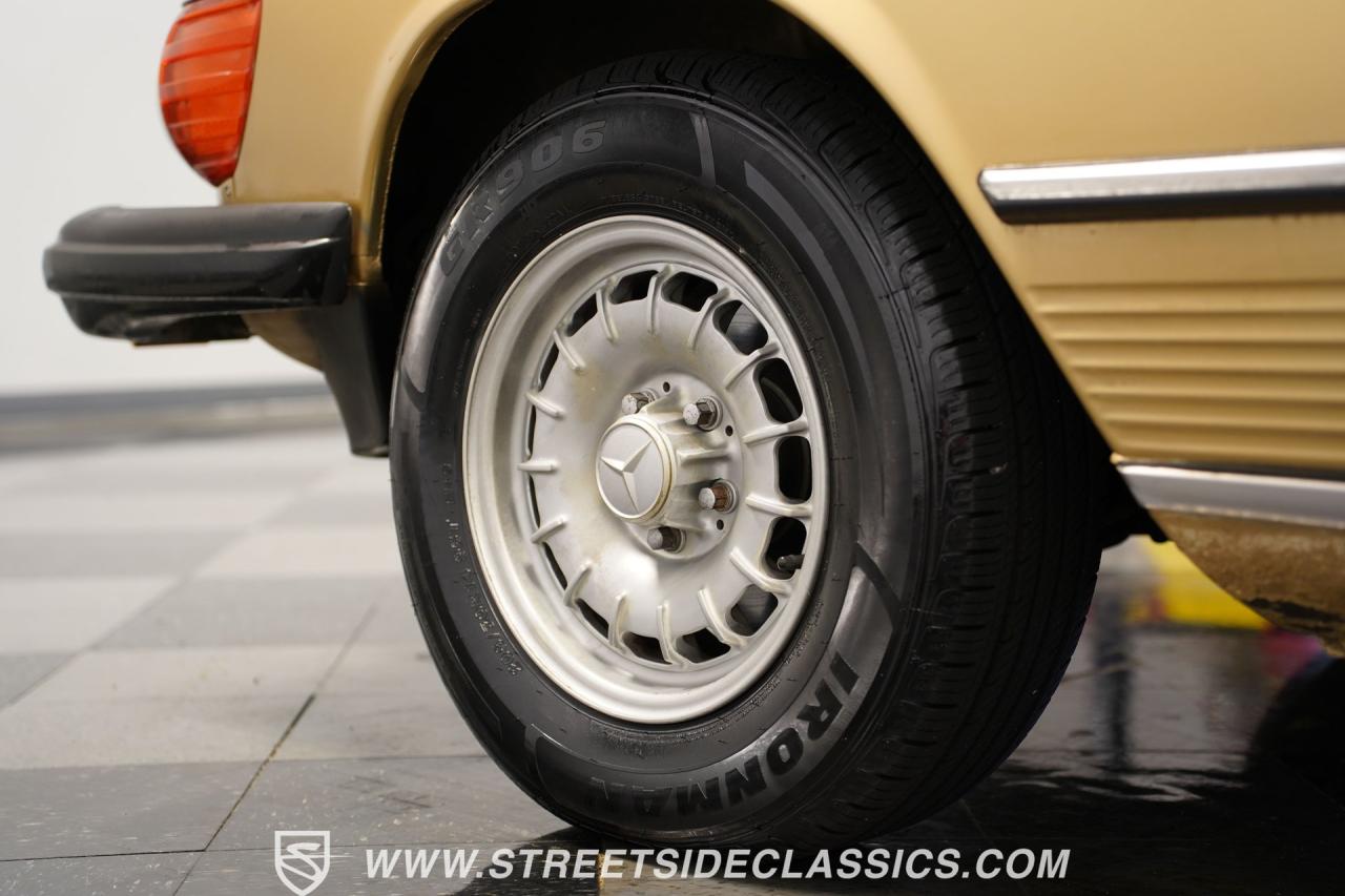 1982 Mercedes - Benz 380SL 107