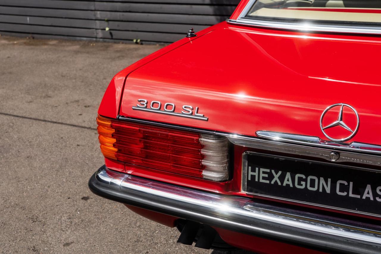 1989 Mercedes - Benz 300SL (R107)