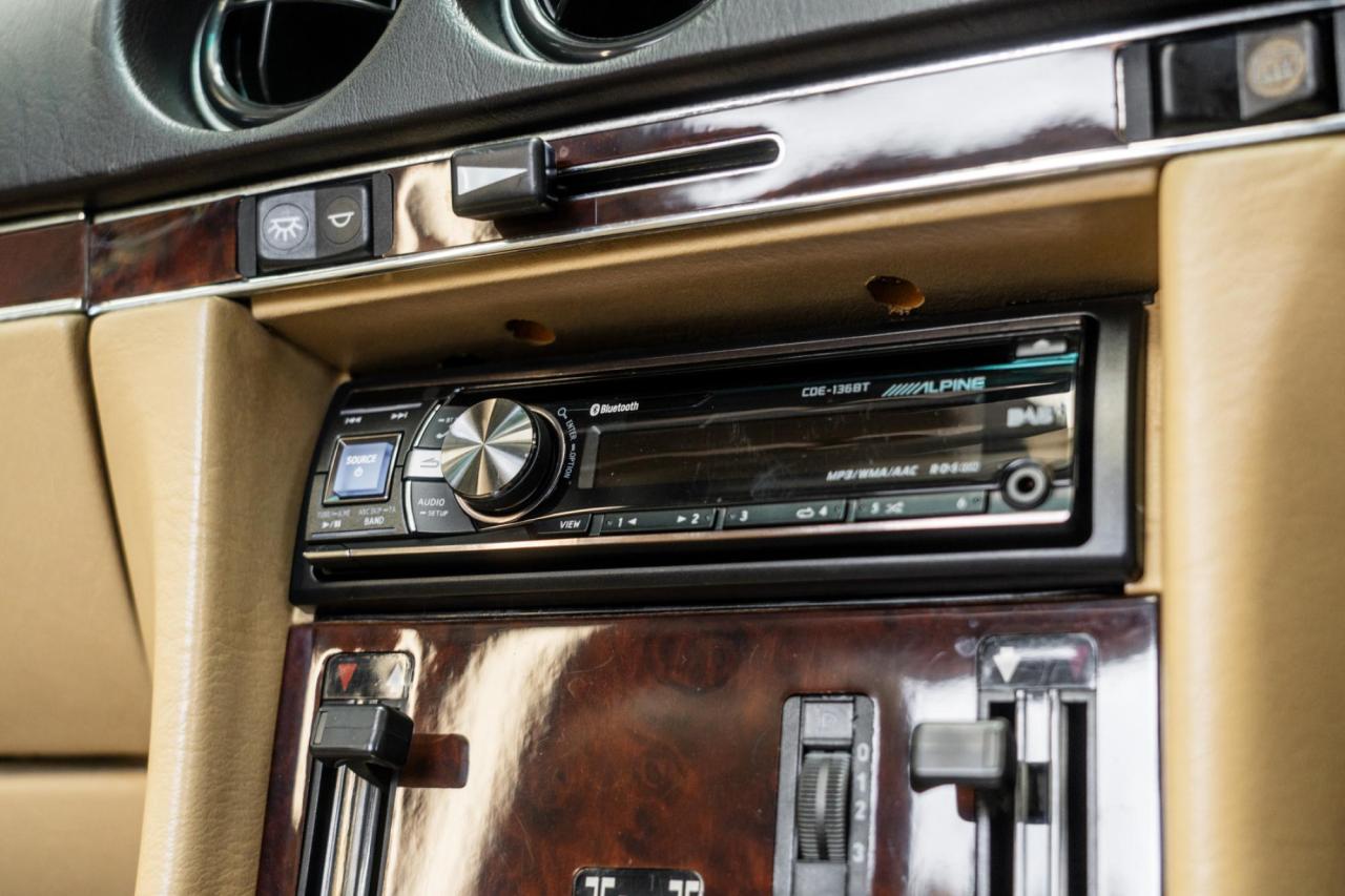 1989 Mercedes - Benz 300SL (R107)