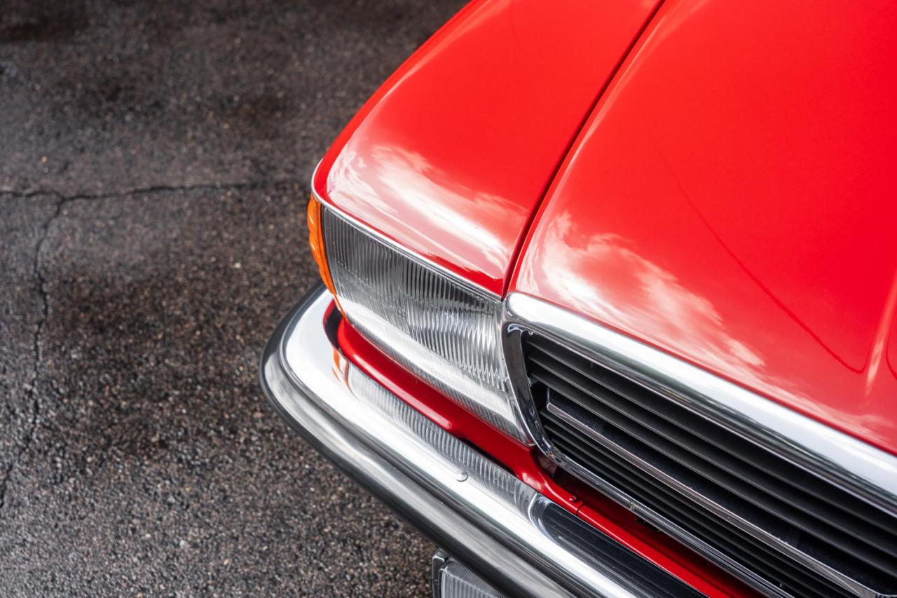 1989 Mercedes - Benz 300SL (R107)