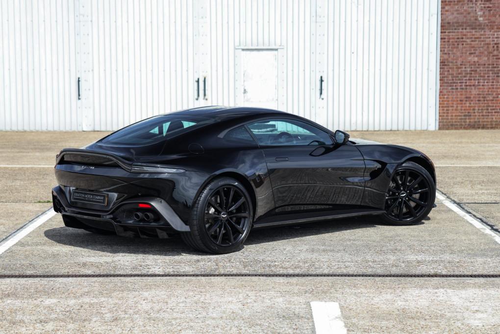 2021 Aston Martin Vantage