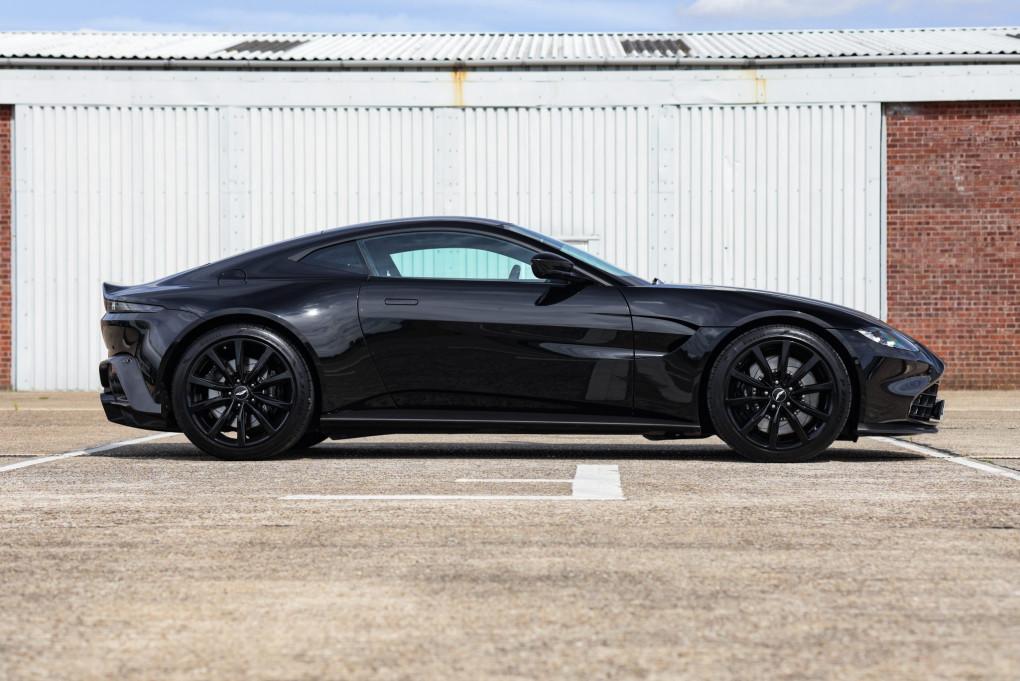 2021 Aston Martin Vantage