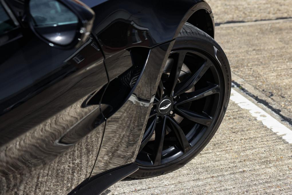 2021 Aston Martin Vantage