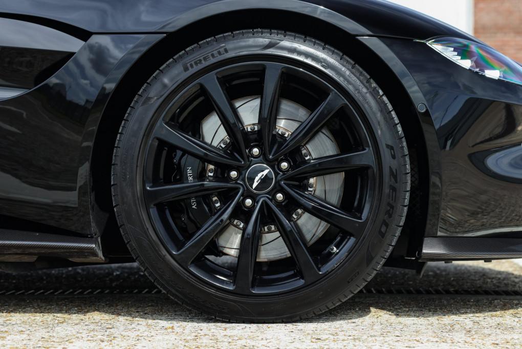 2021 Aston Martin Vantage