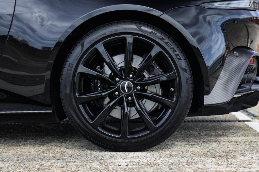 2021 Aston Martin Vantage