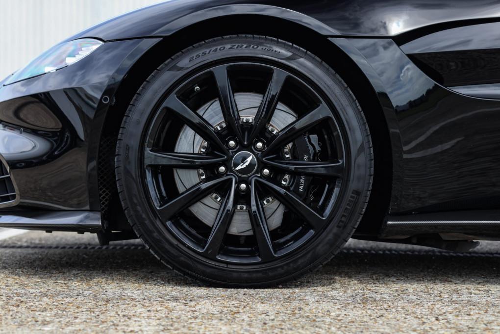 2021 Aston Martin Vantage