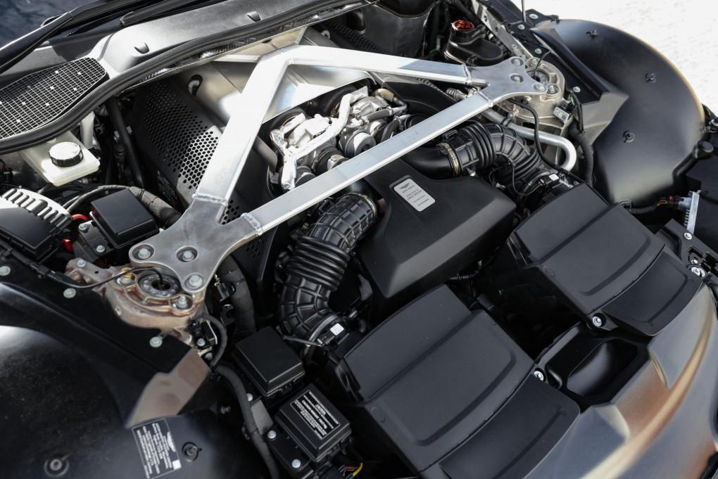 2021 Aston Martin Vantage