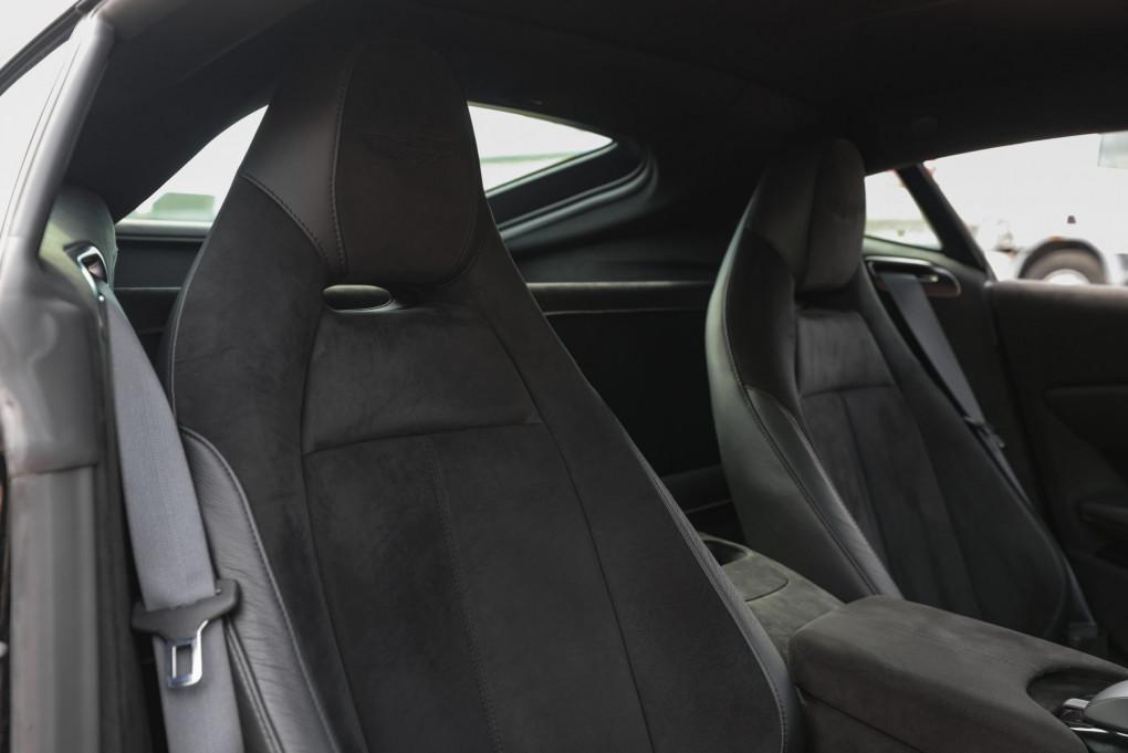 2021 Aston Martin Vantage