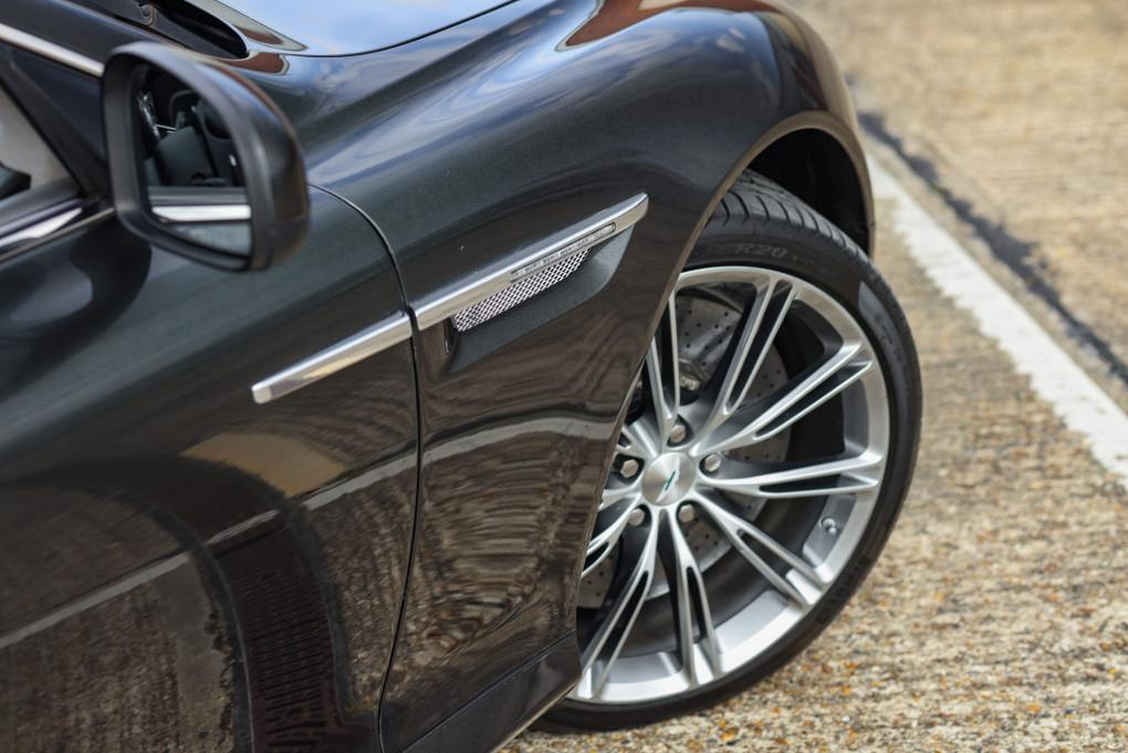 2015 Aston Martin DB9