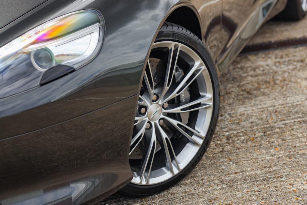 2015 Aston Martin DB9