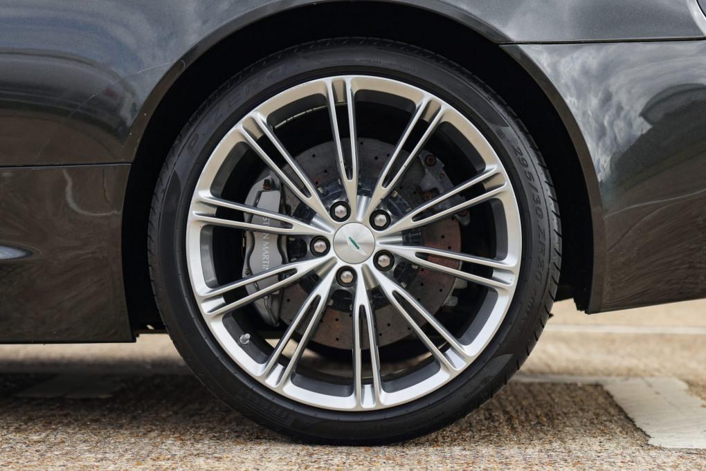 2015 Aston Martin DB9