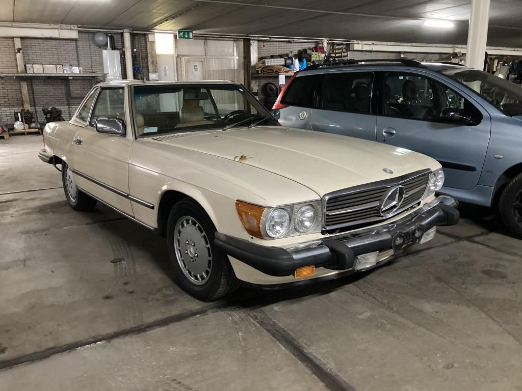 1987 Mercedes - Benz 560 SL Creme