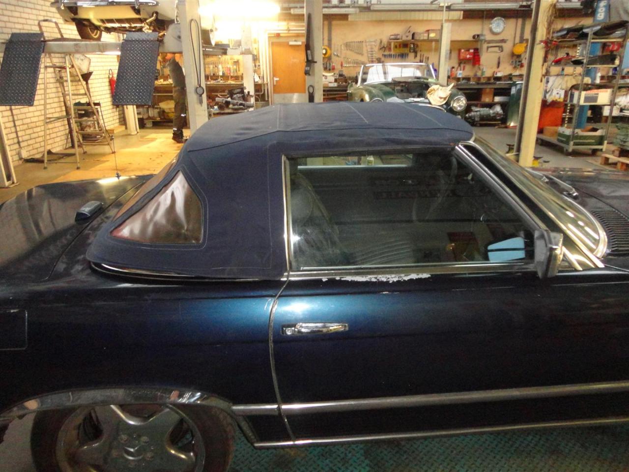 1982 Mercedes - Benz 380SL blue