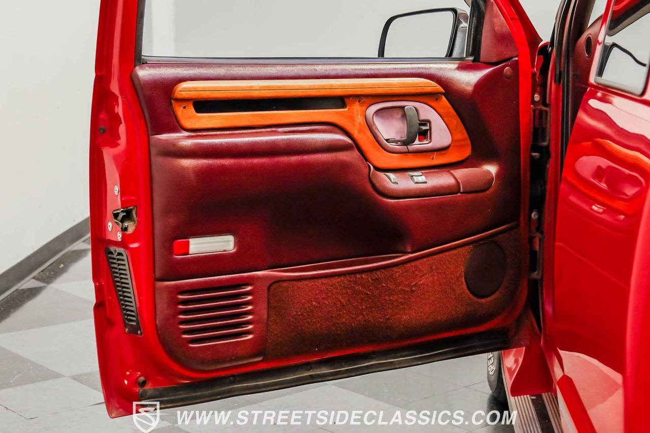 1995 Chevrolet C1500 Silverado Regency Conversion