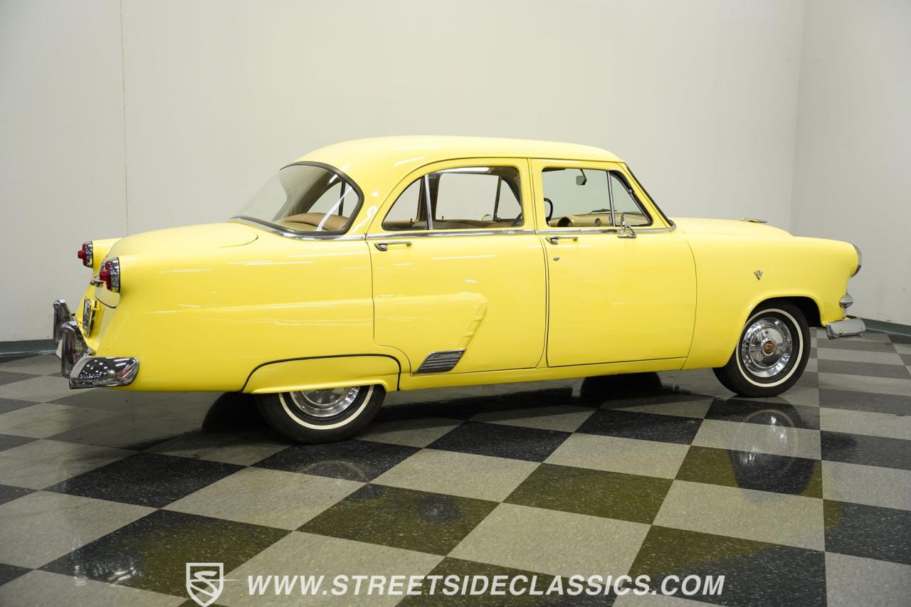 1953 Ford Mainline Fordor