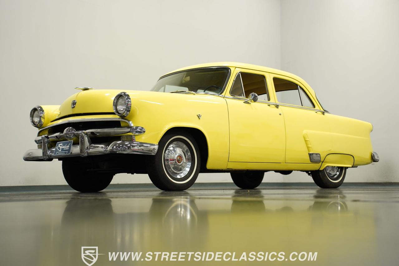 1953 Ford Mainline Fordor