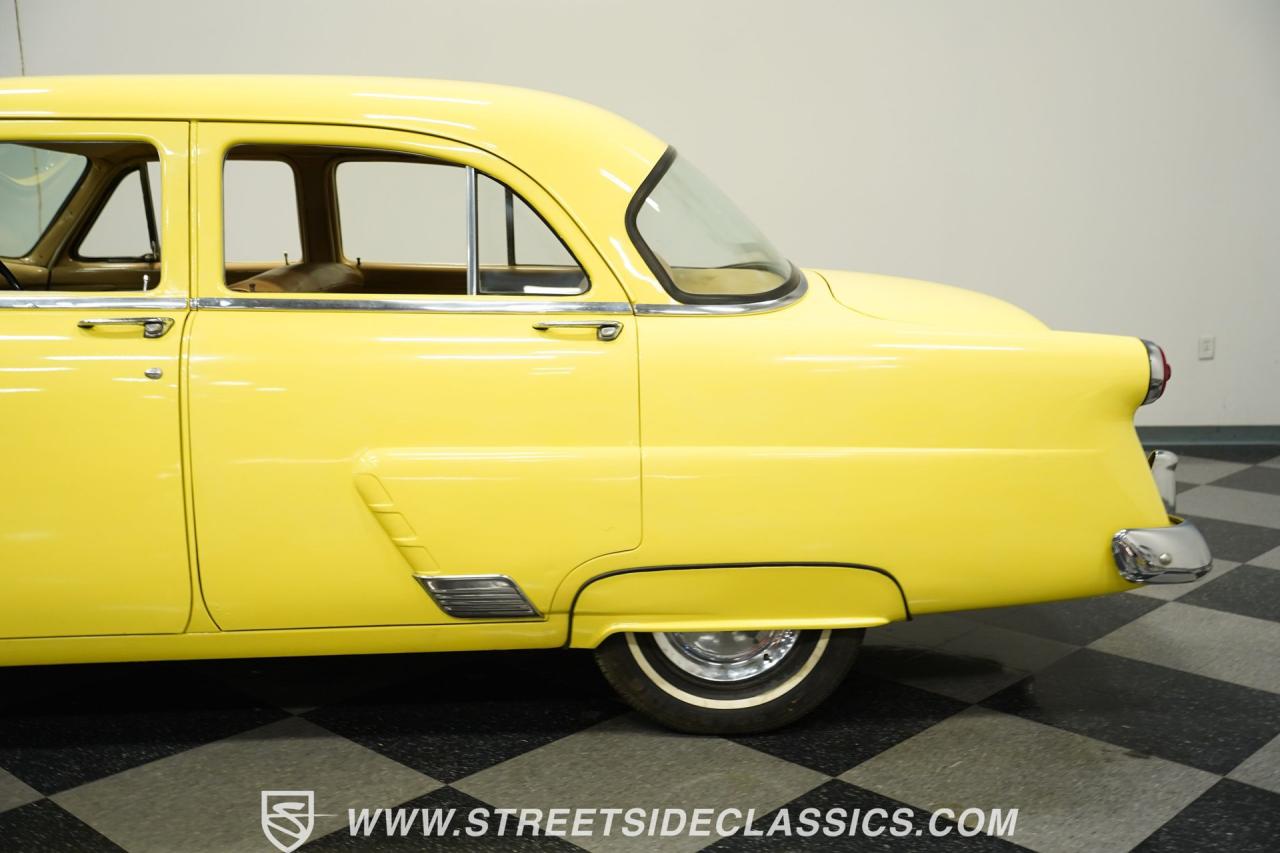 1953 Ford Mainline Fordor