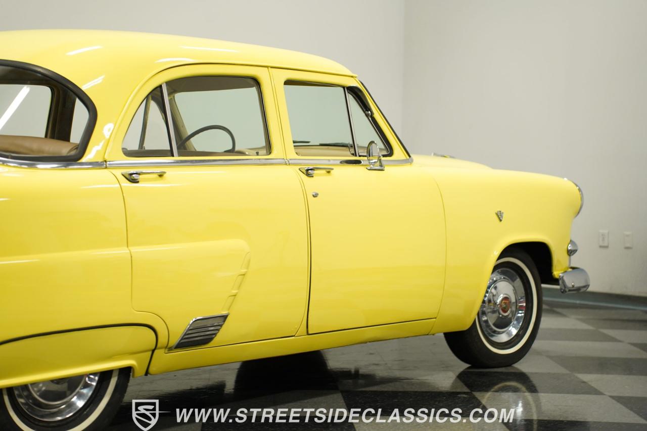 1953 Ford Mainline Fordor