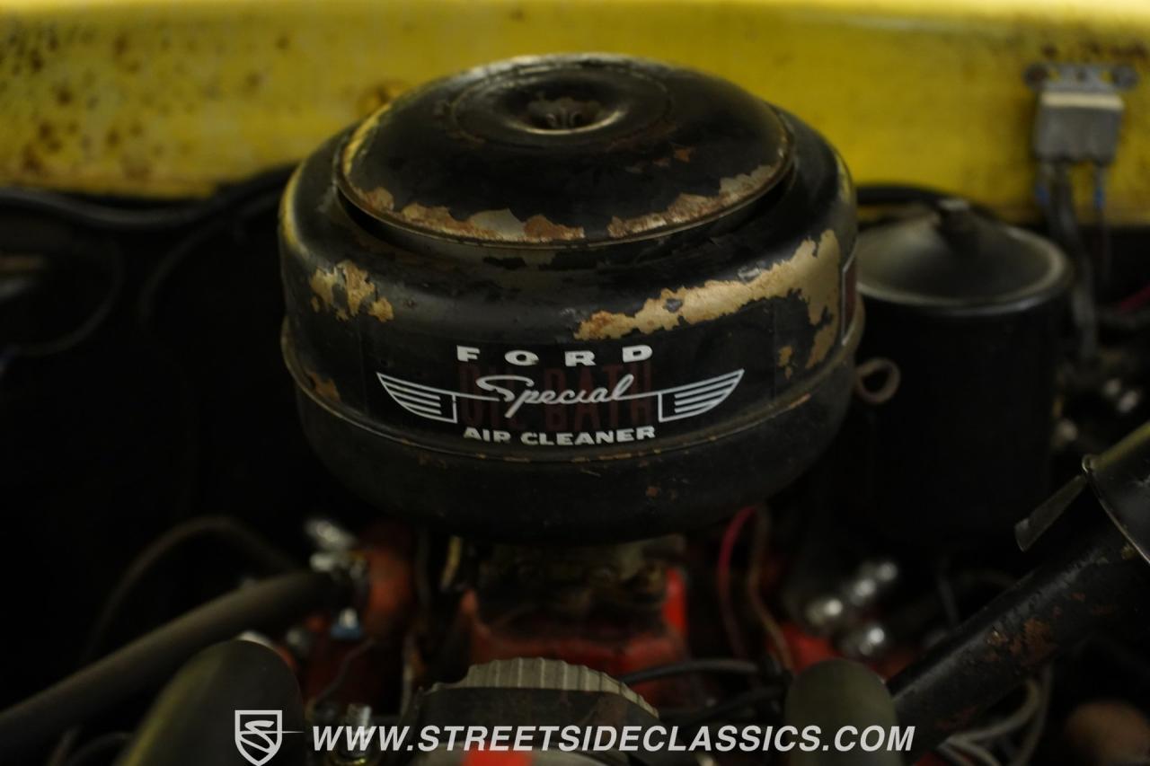 1953 Ford Mainline Fordor