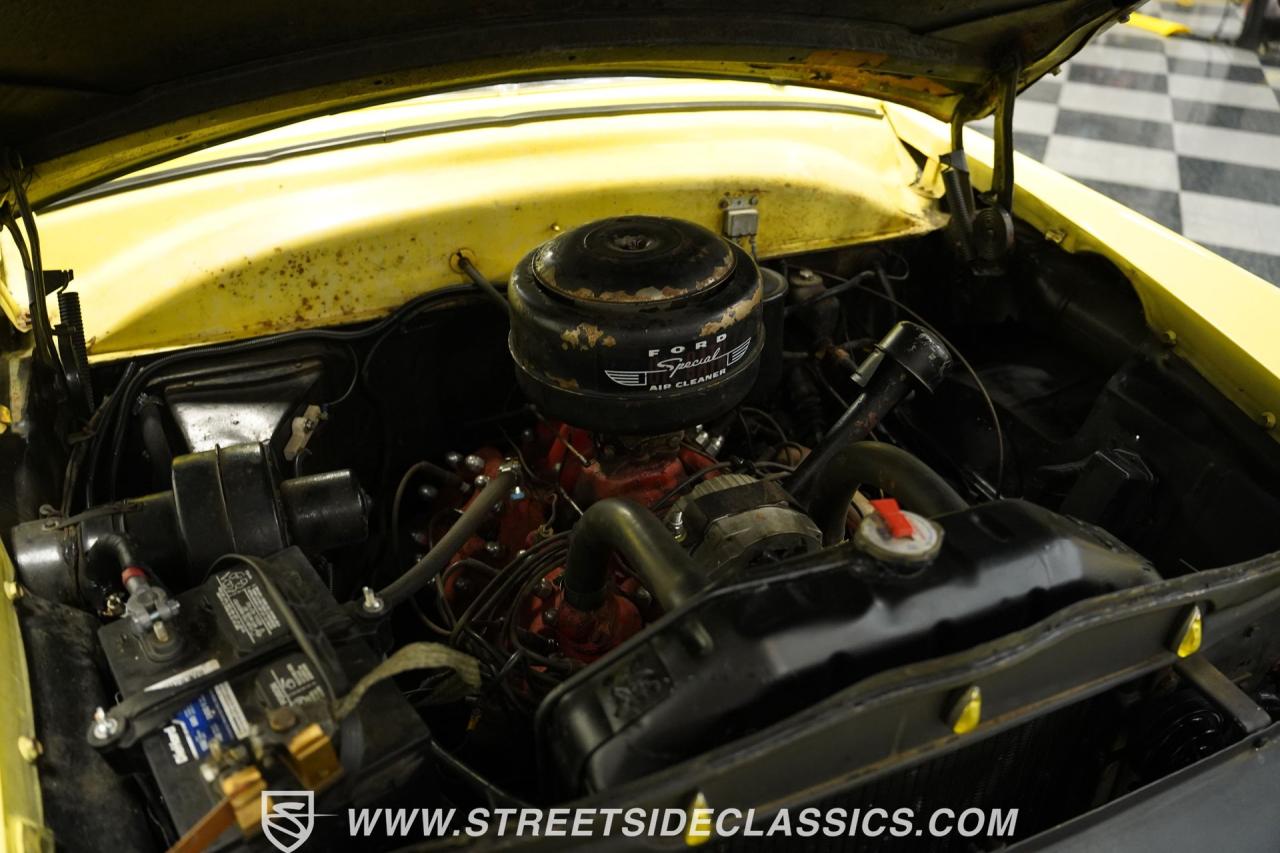 1953 Ford Mainline Fordor